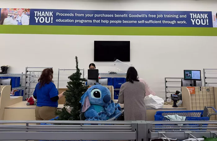 Slog AM: The President Yells at Us, Power Outage in Snohomish County, Rep. Dan Newhouse Won&rsquo;t Seek Reelection